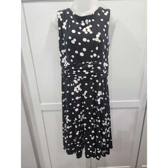 Jessica Howard Dresses & Skirts - Jessica Howard Black & White Polka-Dot Sleeveless Midi Sheath Dress - Size 12